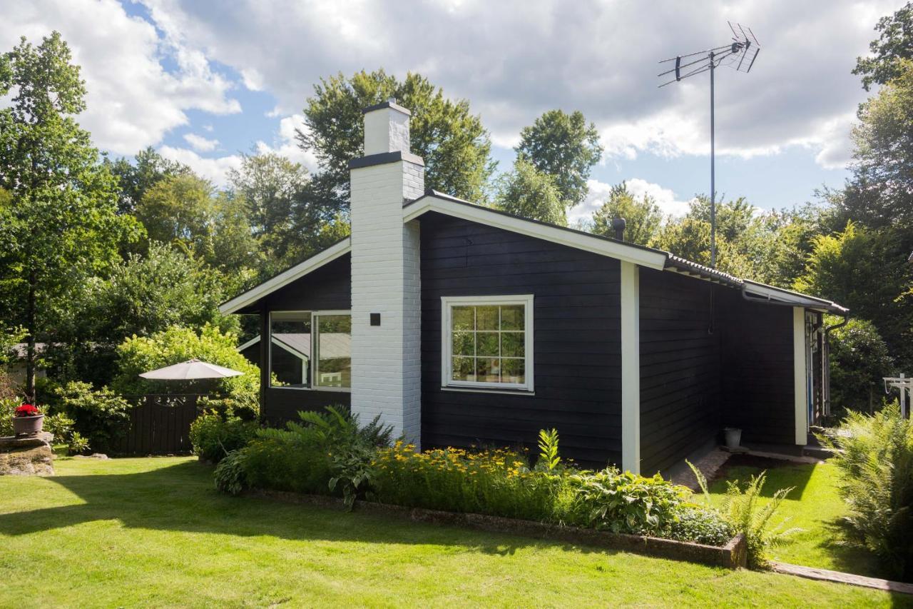 Very Nice Cottage By The Lake. Lursjoen! Hästveda المظهر الخارجي الصورة